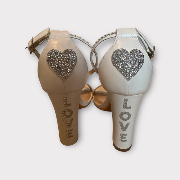 Brand new Emilie Bridal block heels LOVE - Picture 3 of 4